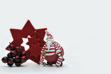 Weihnachtsmann und Weihnachtsschmuck