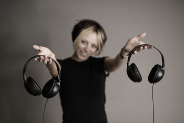 kopfhörer frau musik