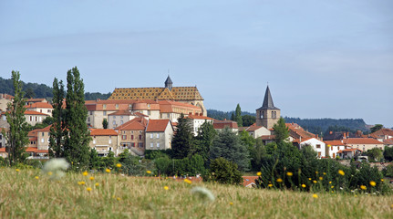 Village d'Ambierle