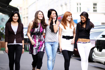 Naklejka premium urban women outdoor