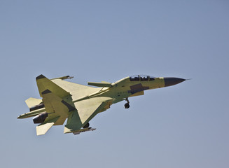 Fototapeta na wymiar Lądowanie Su-30MKI