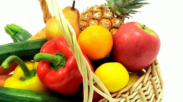 Cesto di frutta e verdura