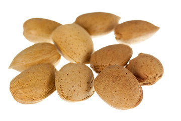 mandeln,freigestellt auf weiss