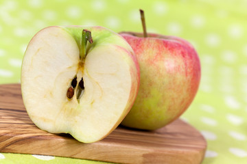 apfel , aufgeschnitten