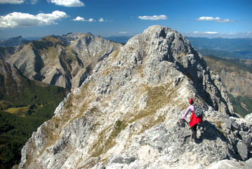 Fototapeta na wymiar Apuan Alps, podbój Pizzo Saette