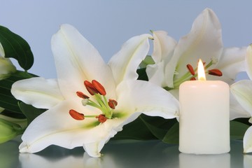 Lilie mit Kerze © Bernd S.