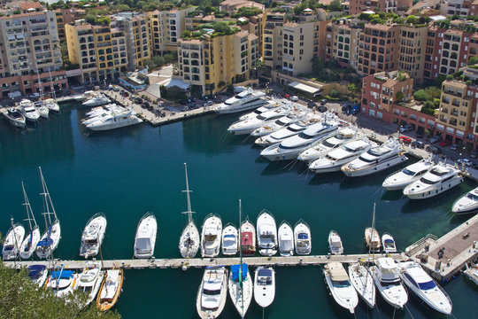 Yachten im Hafen Port de Fontvieille von Monaco