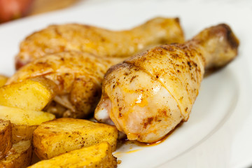 Bratkartoffeln und Chicken