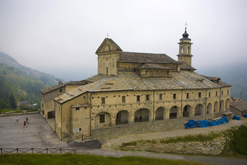 Fototapeta na wymiar Santuario di San Magno - Castelmagno