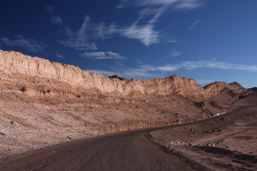 Fototapeta na wymiar Droga na pustyni Atacama