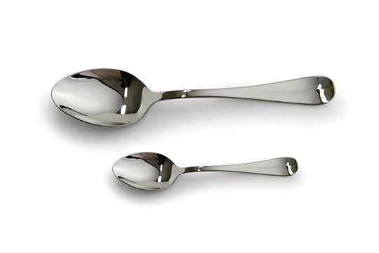 Cuill&egrave;re &agrave; soupe et &agrave; caf&eacute; sur fond blanc
