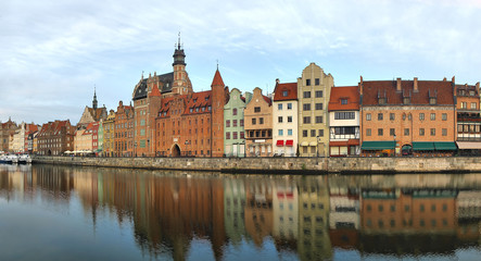 Fototapeta na wymiar Riverside Gdańsk