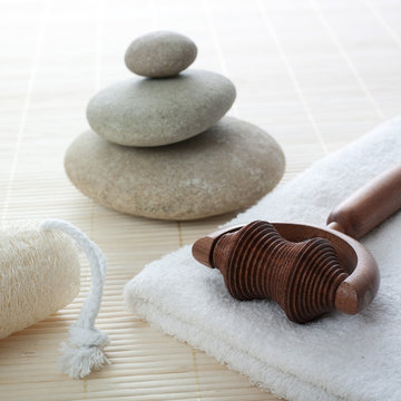 galets en &eacute;quilibre gombo massage bois