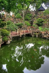 Fototapeta na wymiar Famous landmark Yuyuan Gardens in Shanghai / China