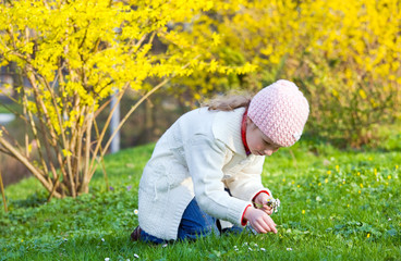 small girl in spring park