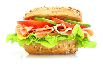 Ein leckeres frisches Schinkenbrötchen
