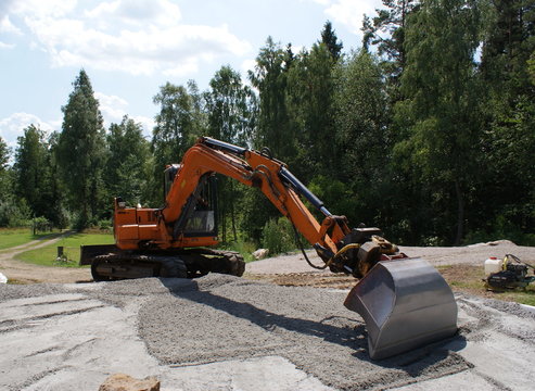Bagger gl&auml;ttet Kies