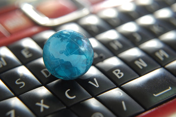 Globe over qwerty