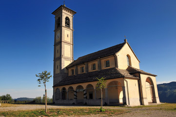 Fototapeta na wymiar Kościół w Lombardii