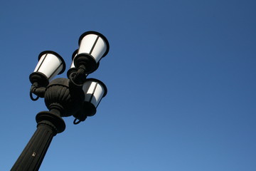 Puglia (Italia) illuminazione stradale a lampade tipico lampione del Lungomare simbolo della citt&agrave; di Bari