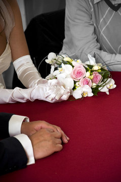 Mains des mari&eacute;s