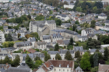 Fototapeta na wymiar Widok z lotu ptaka na miasto Bourges