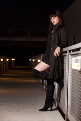 Obraz premium Attractive caucasian brunette woman