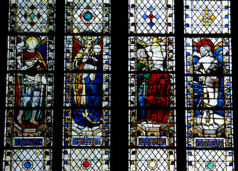 Vitraux : St-Victor, Ste-Vierge, Ste-Agathe, St-Sébastien