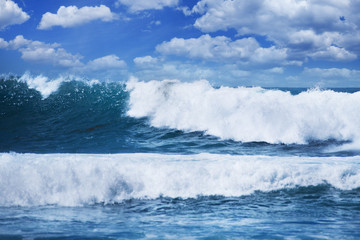 Fototapeta na wymiar Ocean waves