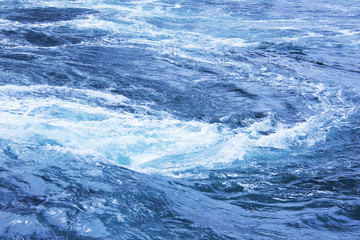 鳴門海峡の渦潮