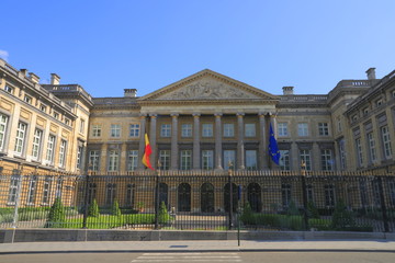 Fototapeta na wymiar Parlament w Bruessel