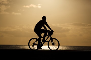 Fototapeta na wymiar Bicyclist Silhouette