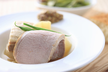 ブタ肉の角煮