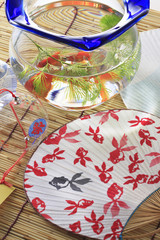 Fototapeta premium 風鈴と団扇とスダレと金魚鉢