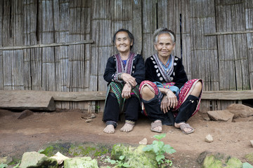 alte Frauen in Asien, Volksgruppe Meo - 17241694