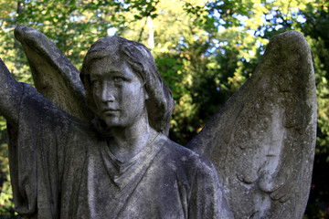 Fototapeta na wymiar Engel aus Stein