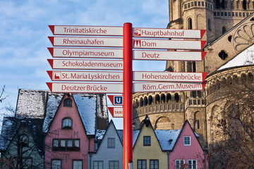 Köln Altstadt, Wegzeiger