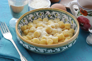 Gnocchi di patate - Sgranfgnòn - Primi Emilia Romagna