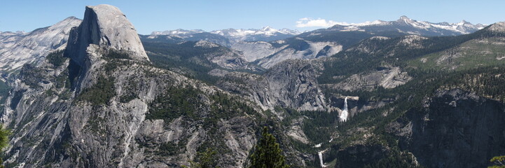 yosemite valley from top mountain