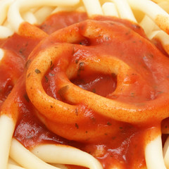 makkaroni tomatensosse pasta