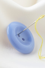 ボタンと糸と針