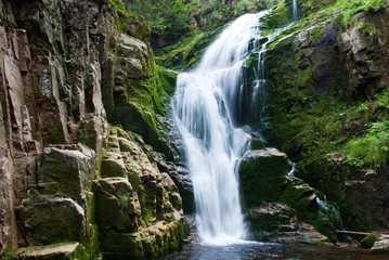 Fototapeta na wymiar waterfall Kamienczyk in Karkonosze in Poland