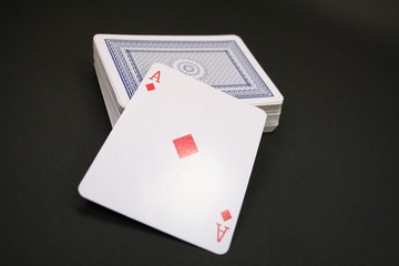 Stapel Karten mit Ass 2