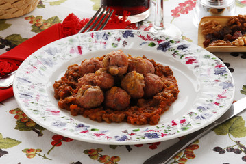 Polpette all uvetta e pinoli - Secondi di carne della toscana