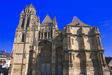 Fototapeta na wymiar france, eure, gisors,vieille-ville : église saint gervais saint