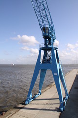 Kran am Industriehafen in Cuxhaven