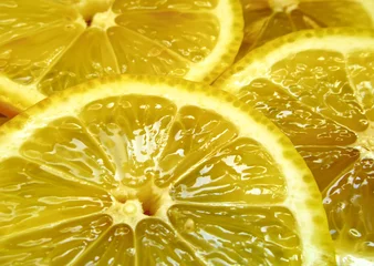  Sappige schijfjes citroen © Vidady