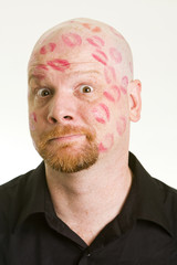 Man attacked by kissing woman