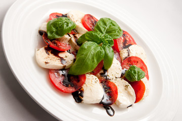 Mozarella & Tomate