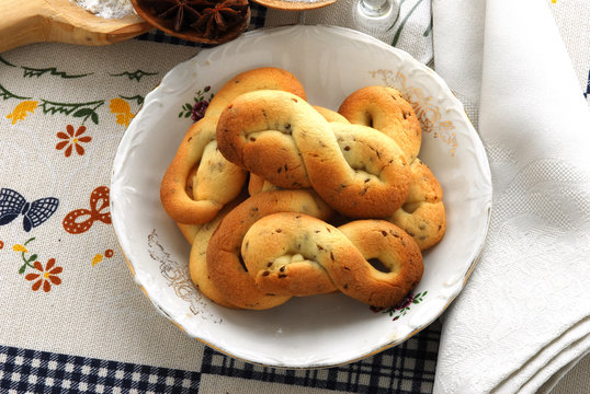 Biscottini lessi all anice - Dolci della toscana